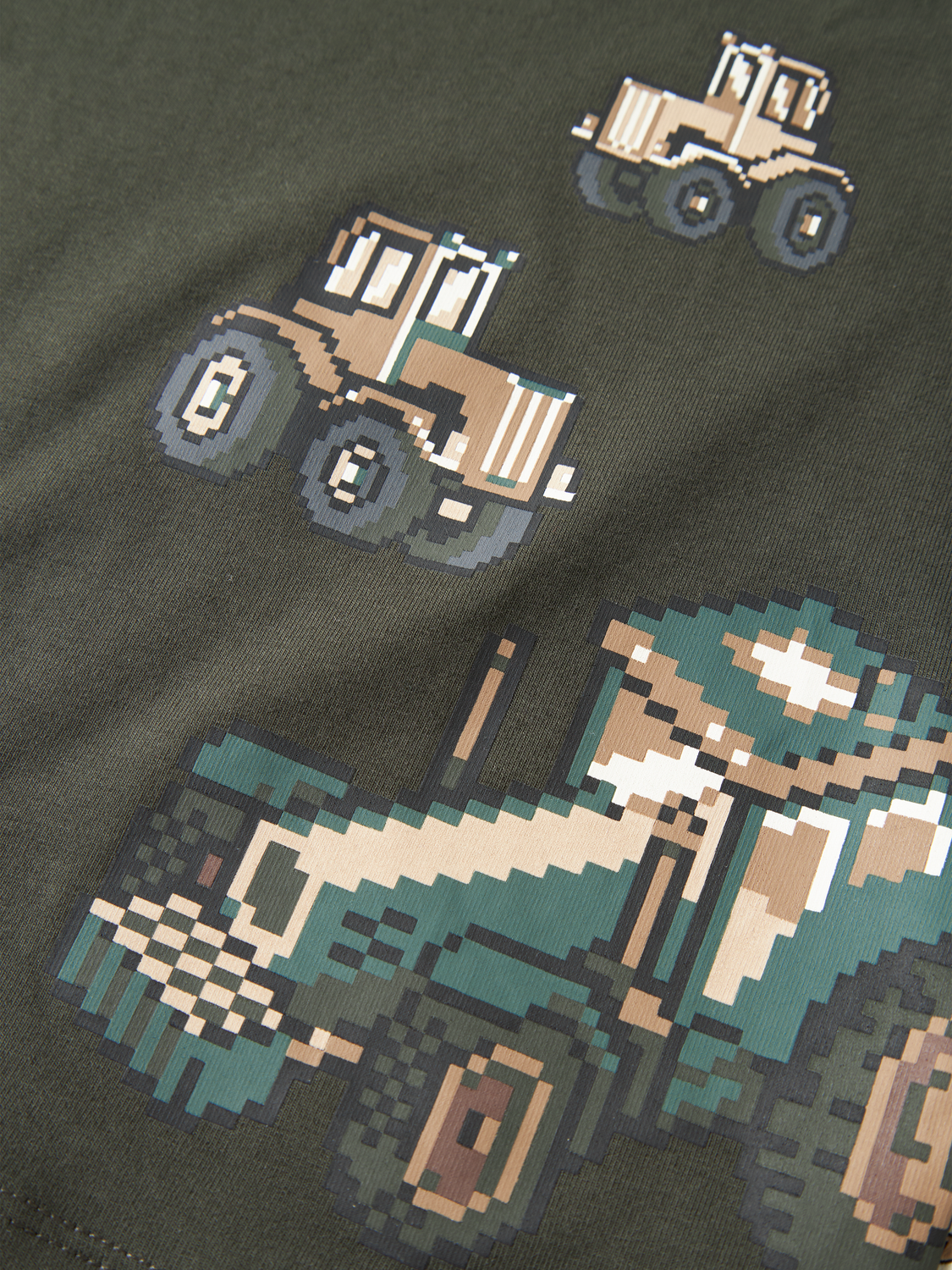 model_shot-front_full